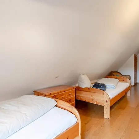 Haus Weidengrund, Whg Og *